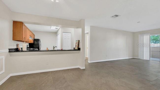 648 KENWICK CIRCLE 102