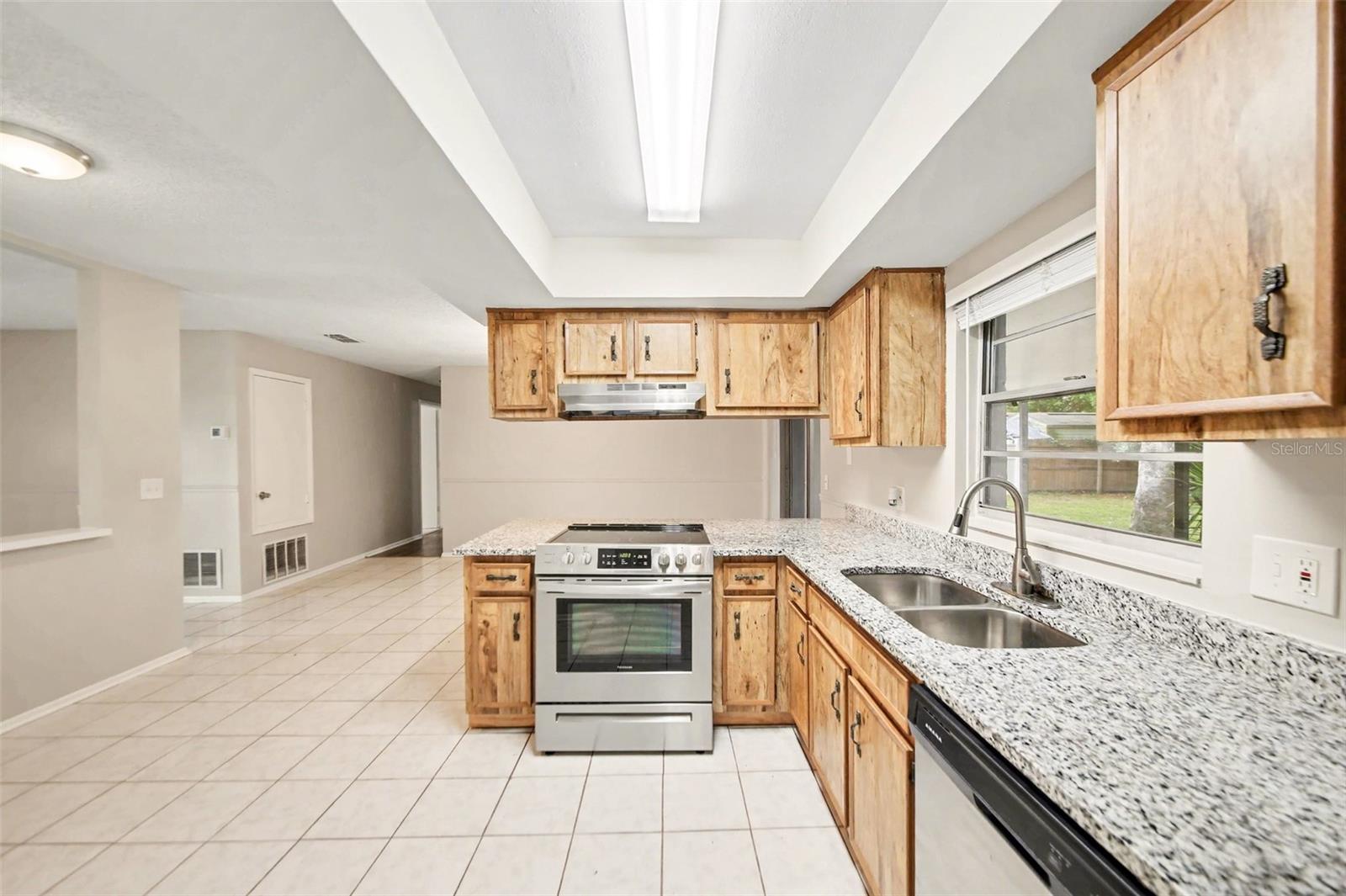 SUMMERSET - Residential