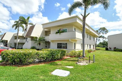 Photo of 7173 W Country Club Drive N #141, Sarasota, FL 34243 (MLS # A4648278)