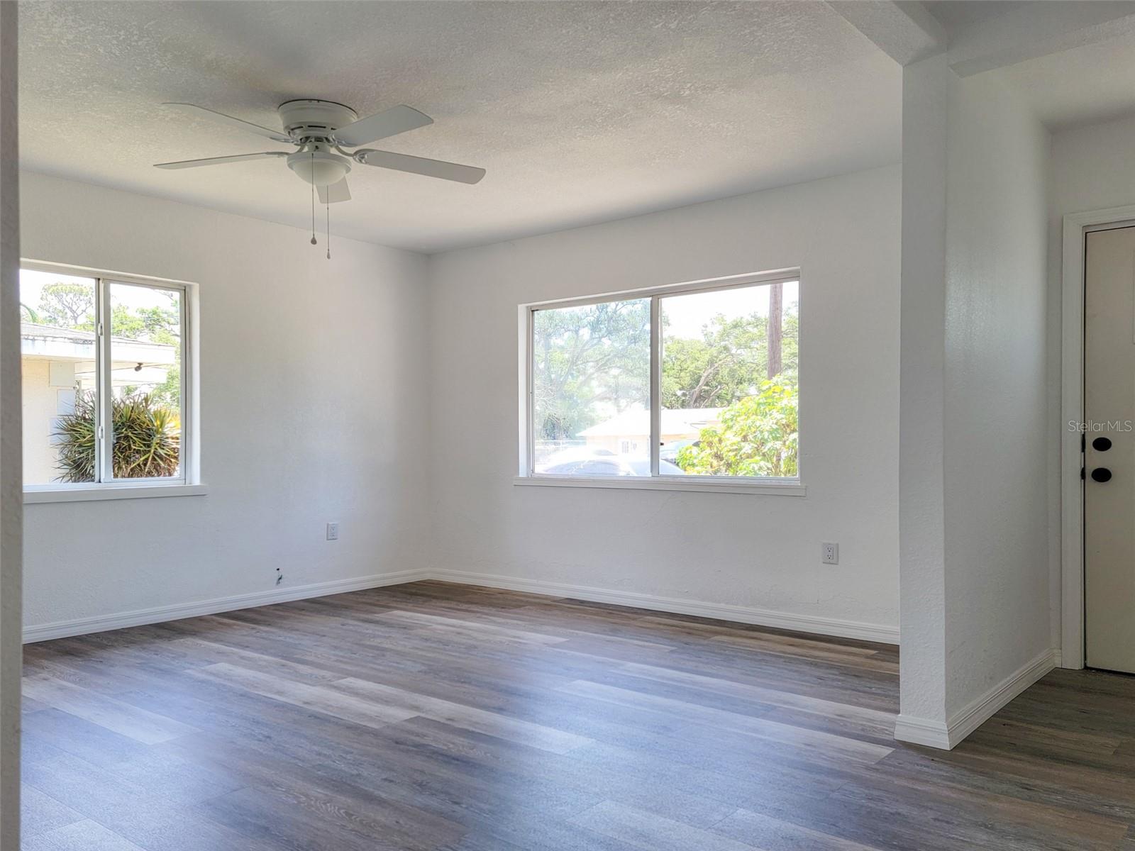 1520 19TH AVENUE W