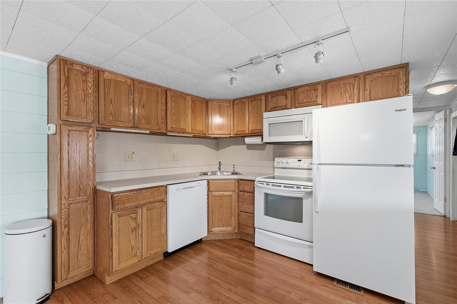 ALLANDALE - Residential