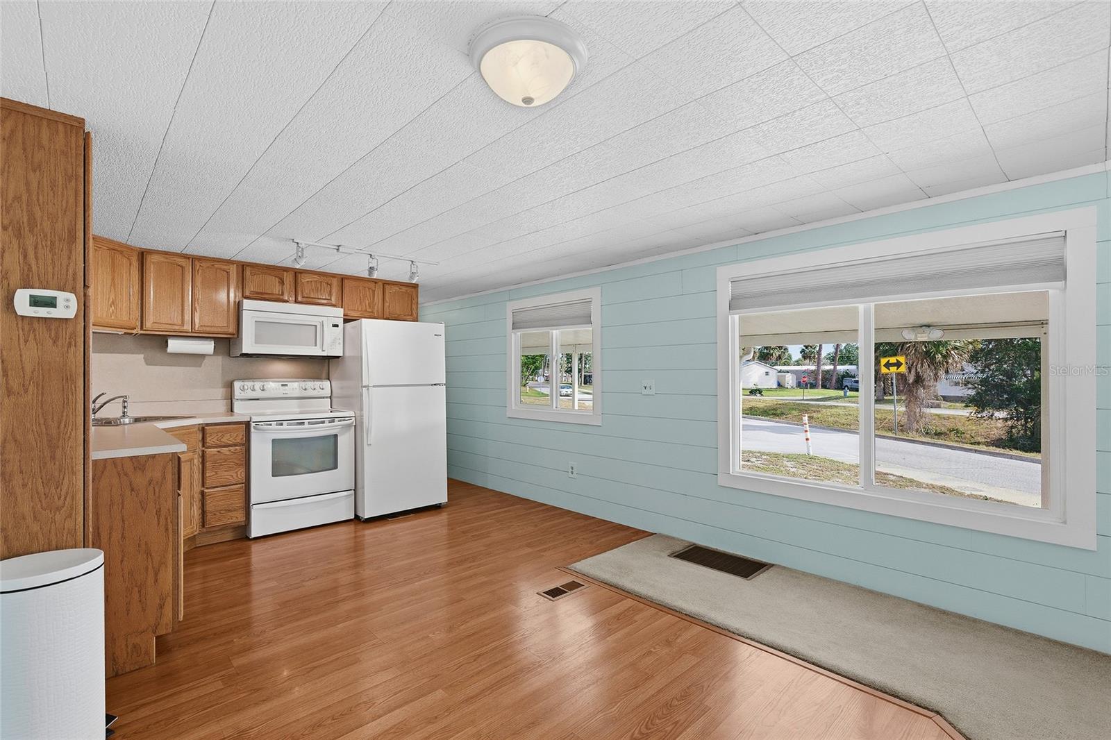 ALLANDALE - Residential