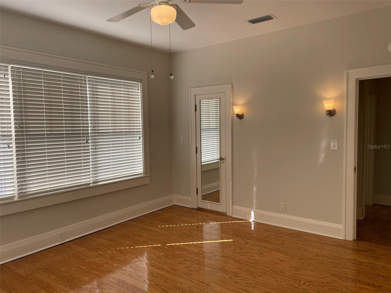 HYDE PARK WEST - Residential Lease