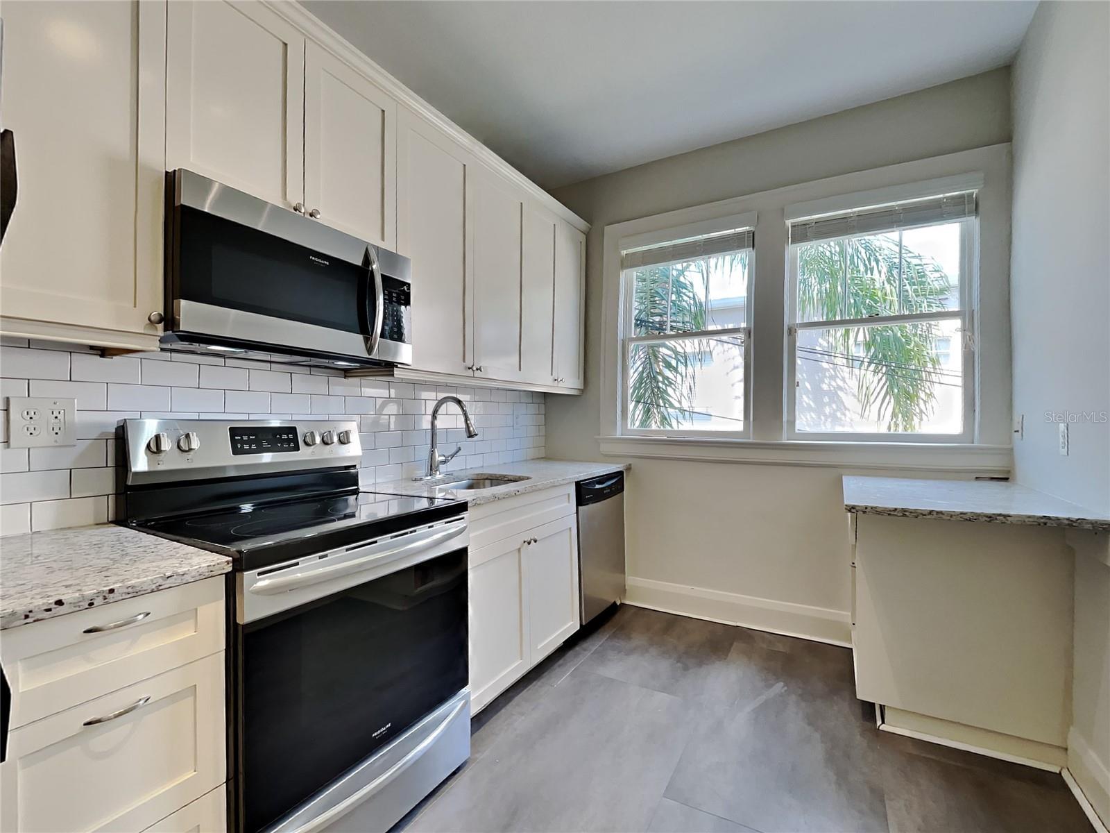 HYDE PARK WEST - Residential Lease