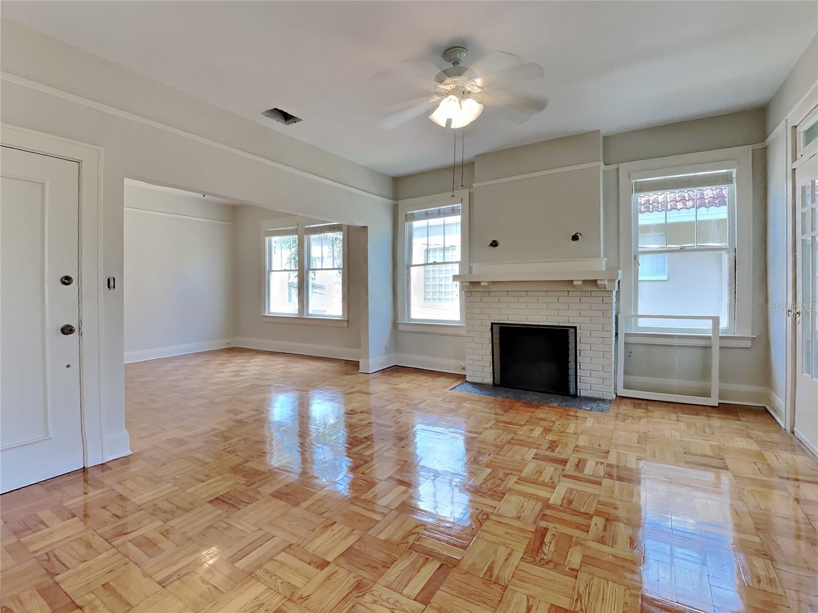 HYDE PARK WEST - Residential Lease