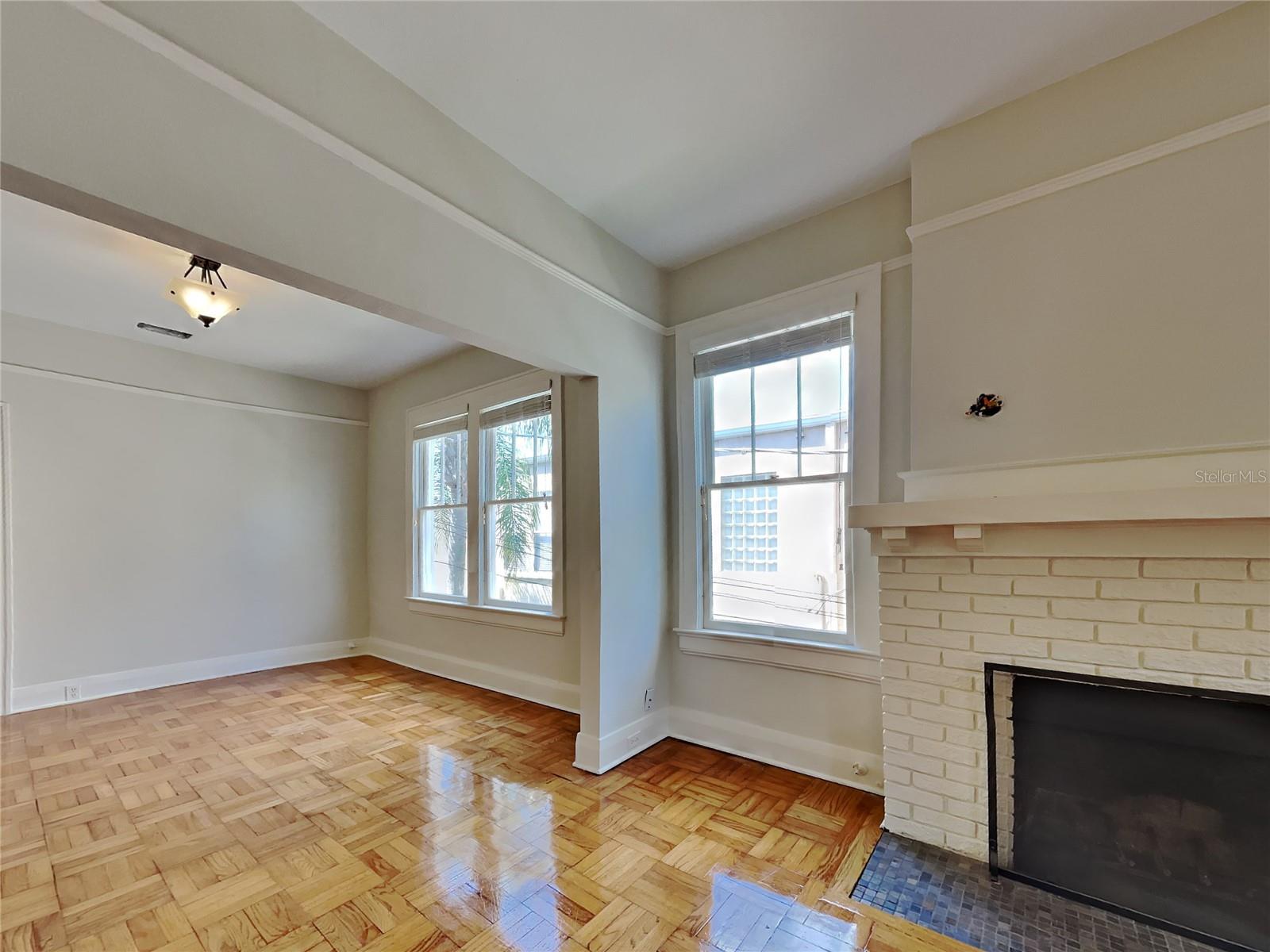 HYDE PARK WEST - Residential Lease