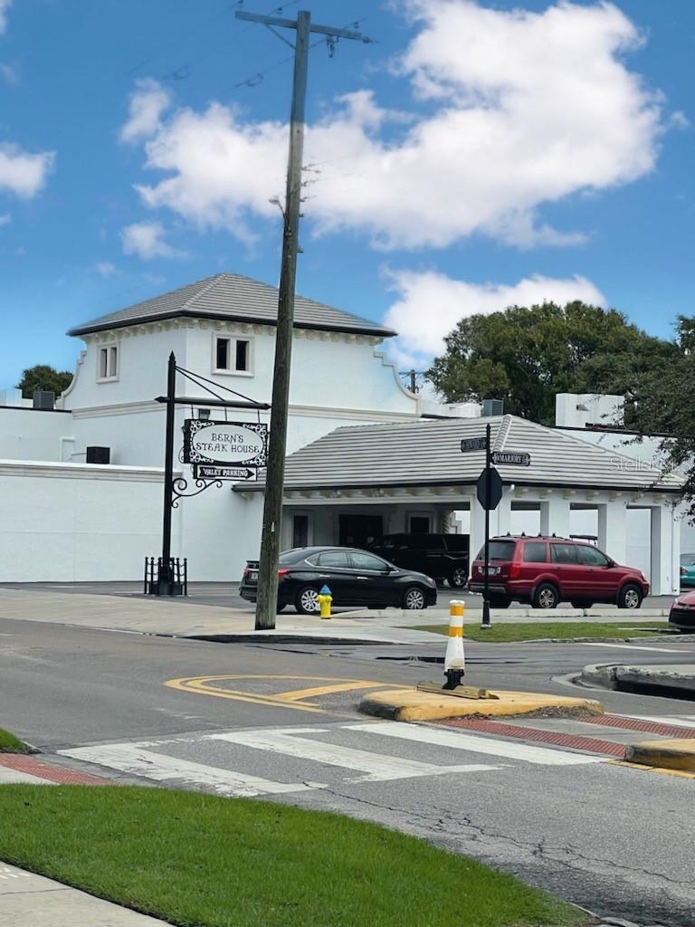 HYDE PARK WEST - Residential Lease