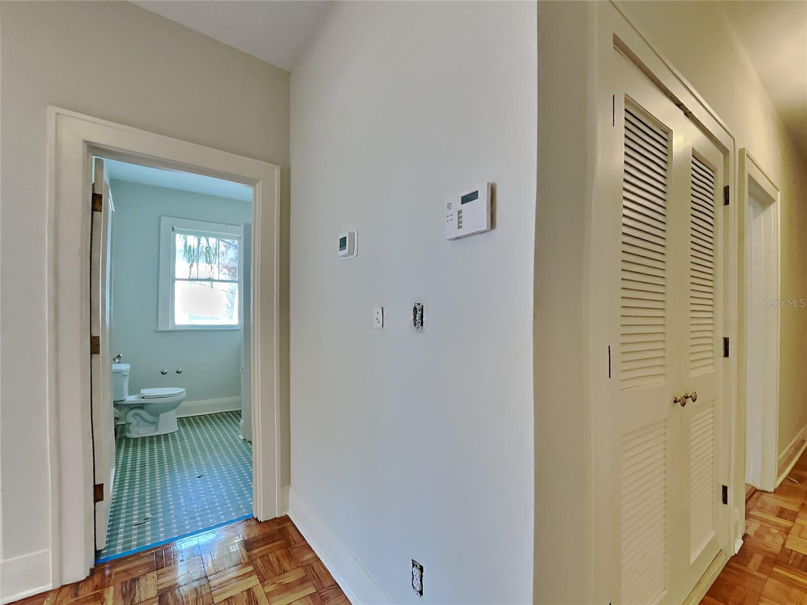 HYDE PARK WEST - Residential Lease