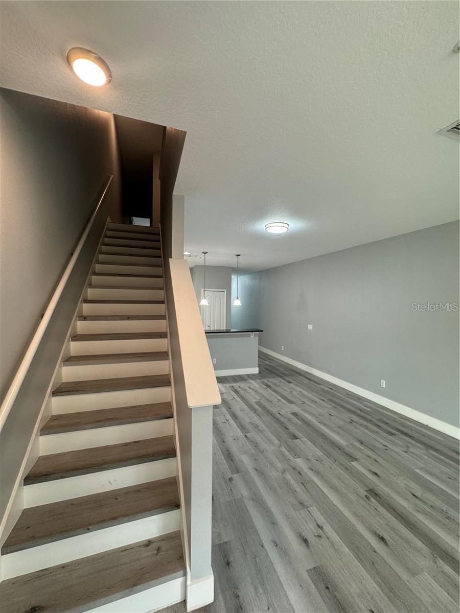 Casas a venda 4 - Jen Dantas 14442 DESERT HAVEN STREET 4305