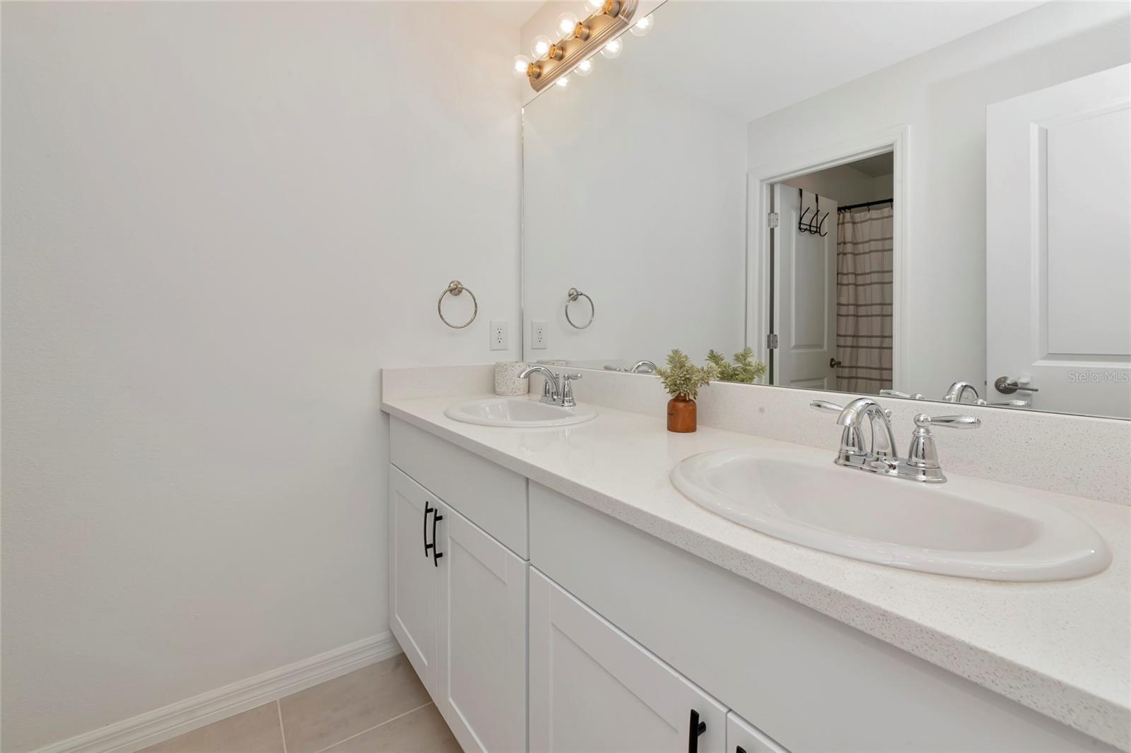 ARTISAN LAKES EAVES BEND PH II SUBPH A, - Residential