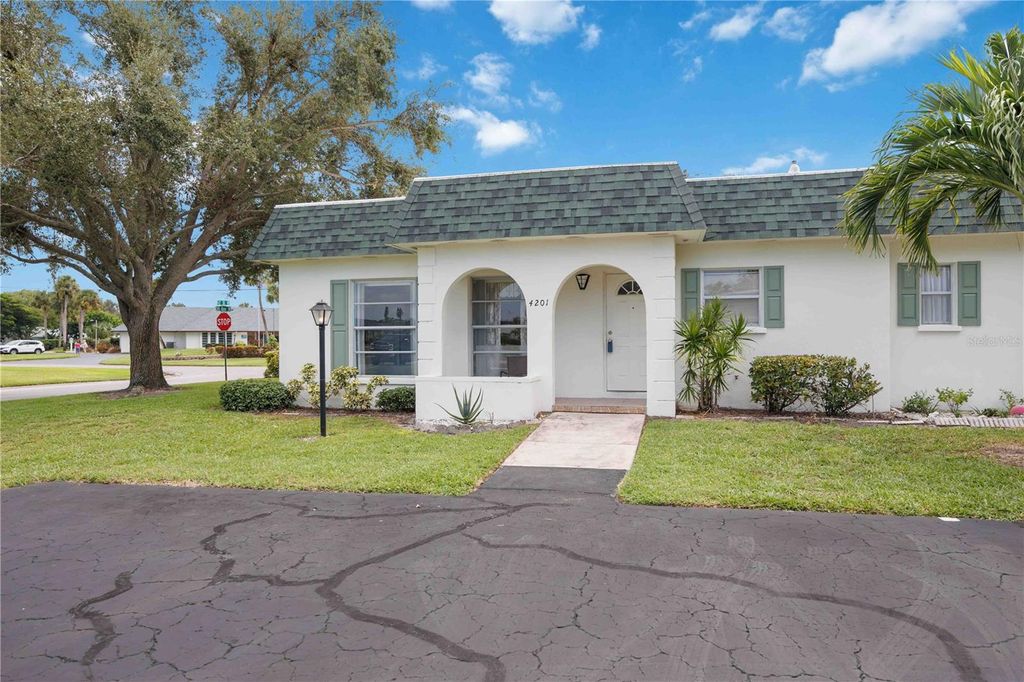 Photo of 4201 35th Avenue W, Bradenton, FL 34205 (MLS # A4663431)