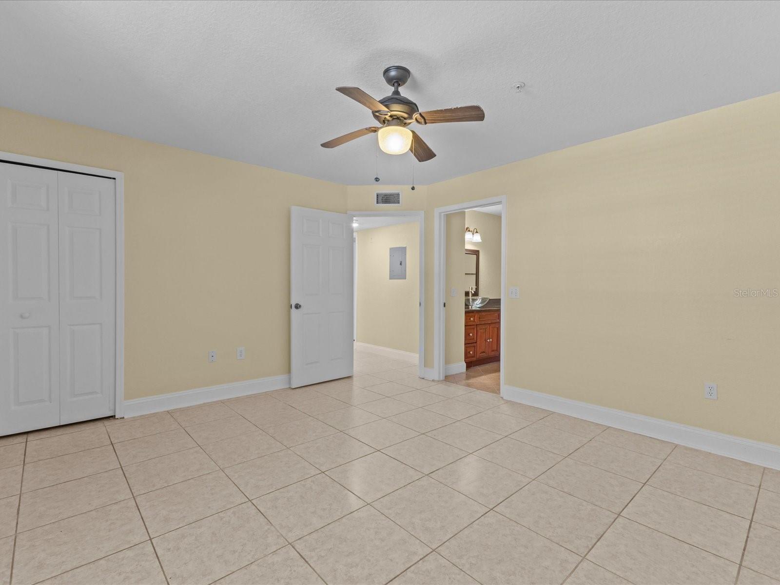 AUDUBON VILLAS AT HUNTER'S CREEK - Residential