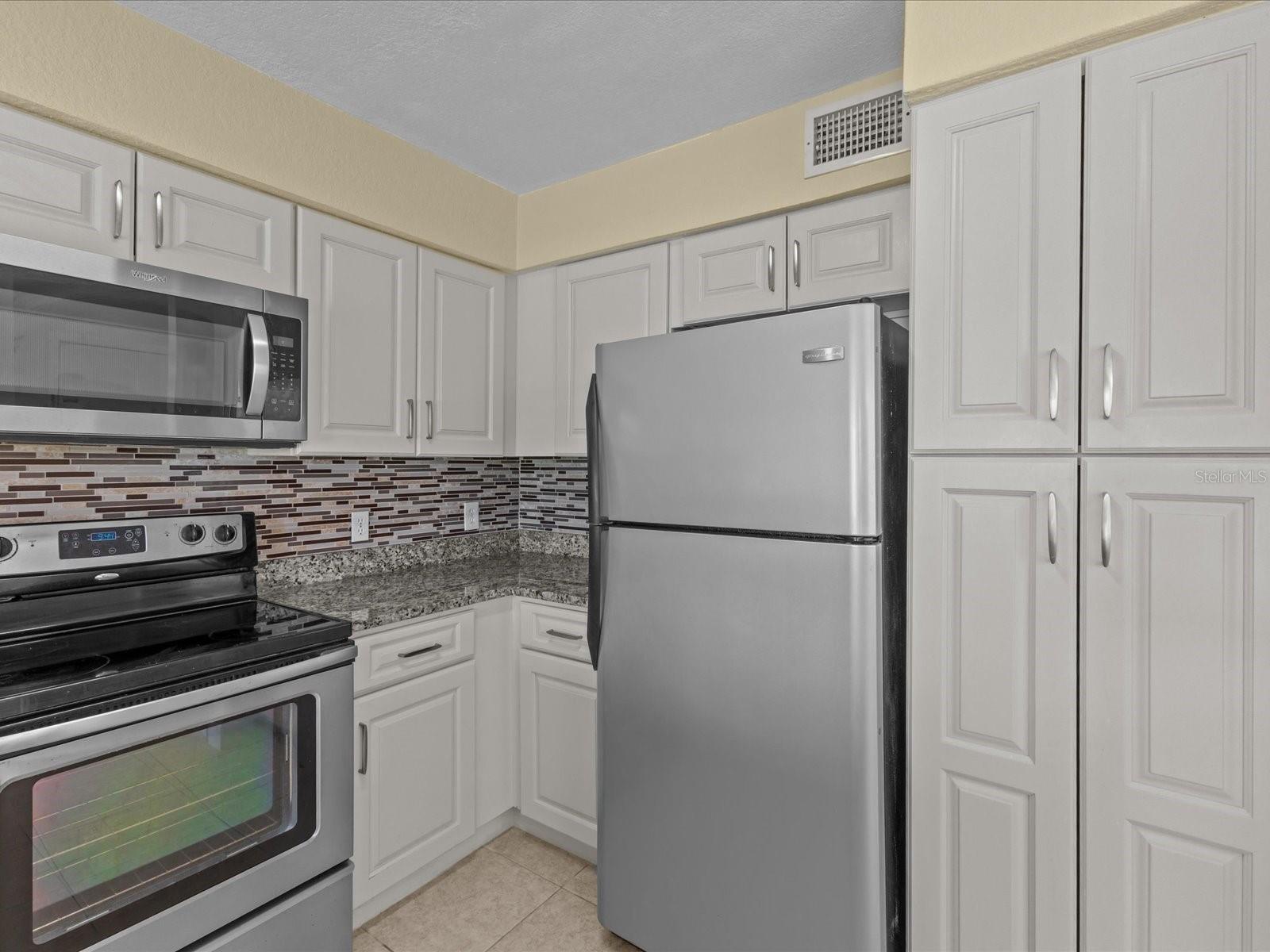 AUDUBON VILLAS AT HUNTER'S CREEK - Residential