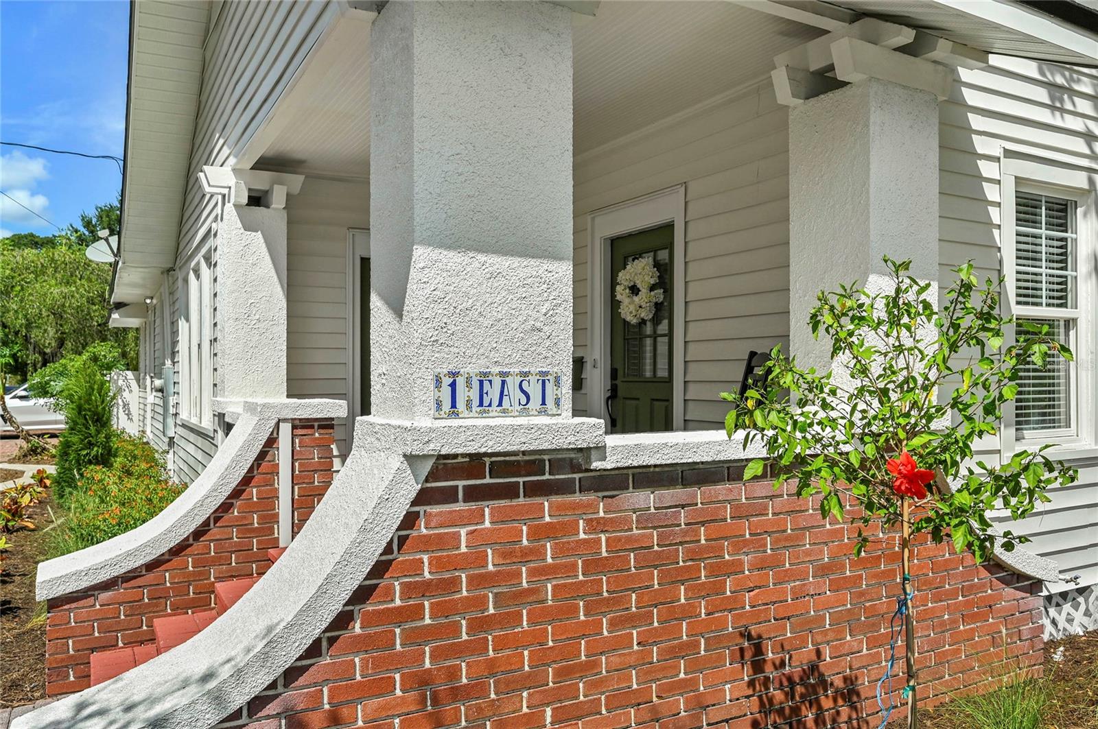 1 E PRINCETON STREET