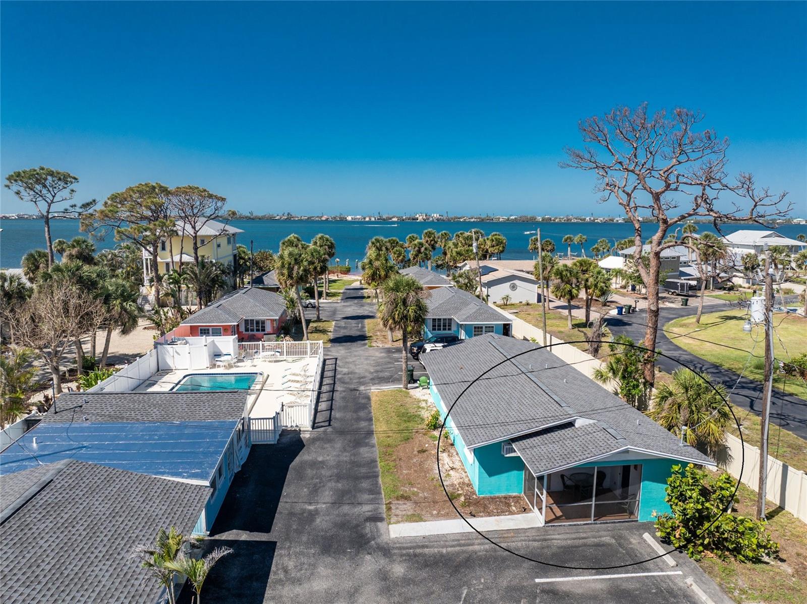 TIKI ON THE BAY - Residential