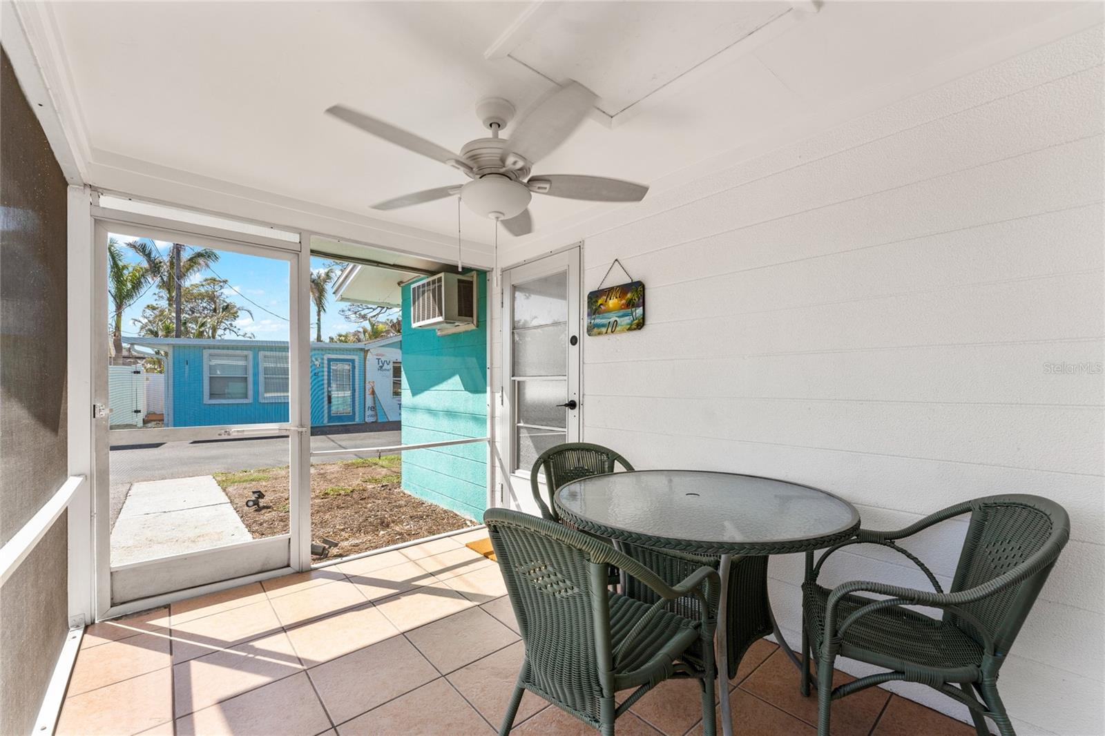 TIKI ON THE BAY - Residential