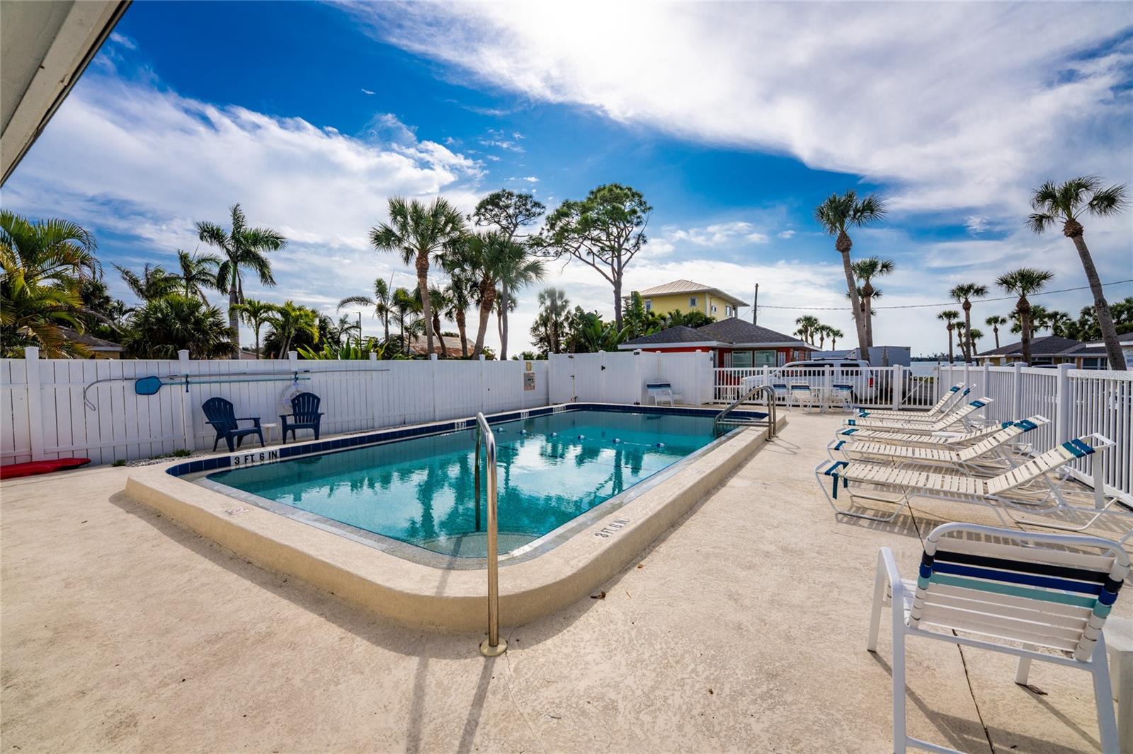 TIKI ON THE BAY - Residential