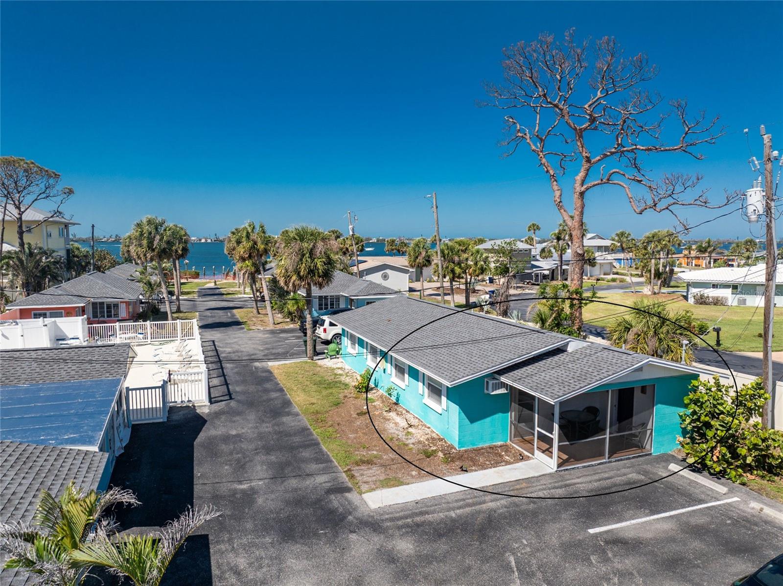 TIKI ON THE BAY - Residential