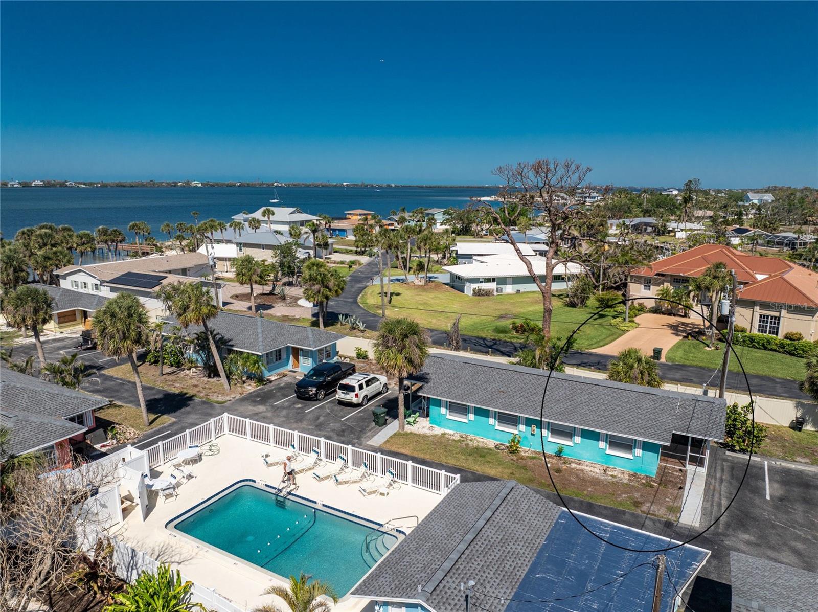 TIKI ON THE BAY - Residential