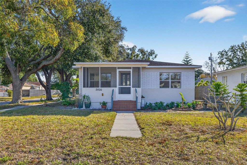 Photo of 2600 35th Avenue, St Petersburg, FL 33713 (MLS # TB8466495)