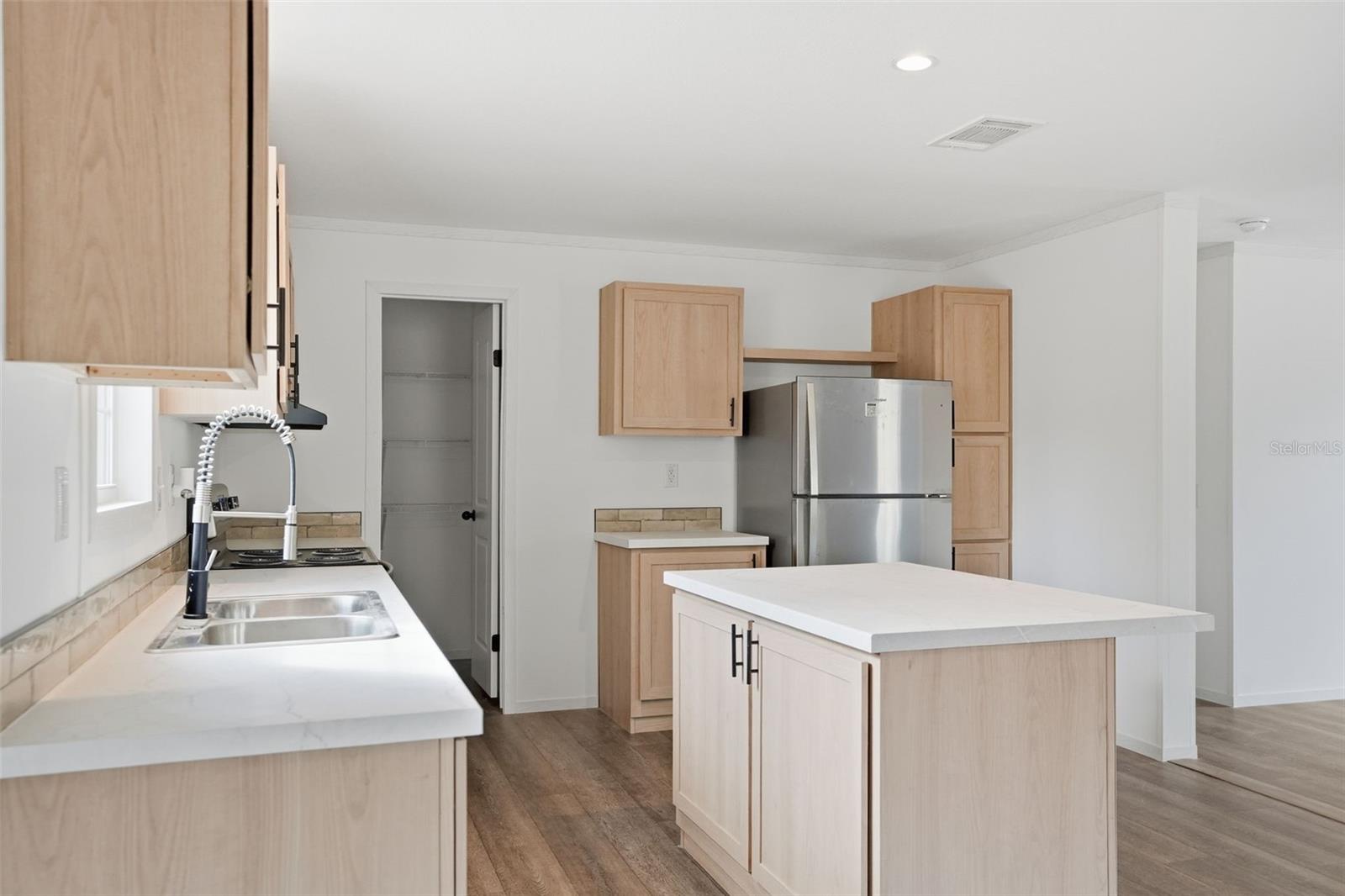 DEER HAVEN ESTATE UNREC - Residential