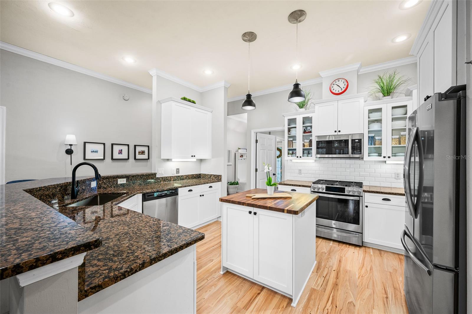 ELOISE GARDENS PH 1 - Residential