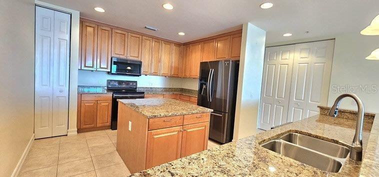 BELLA LAGO/VIVANTE XXI - Residential Lease