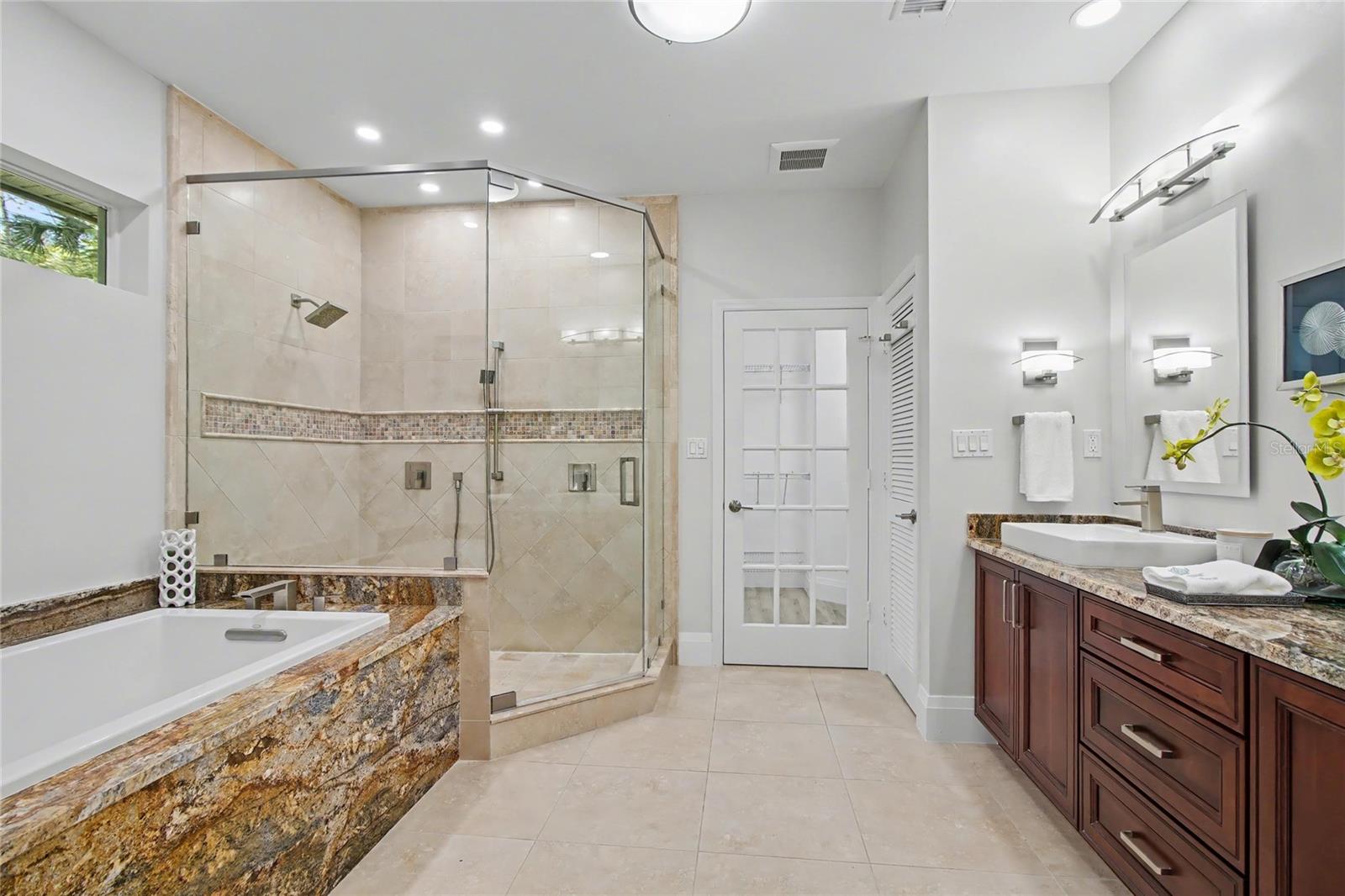 GOLDEN GATE ESTATE UNIT 34 - Residential