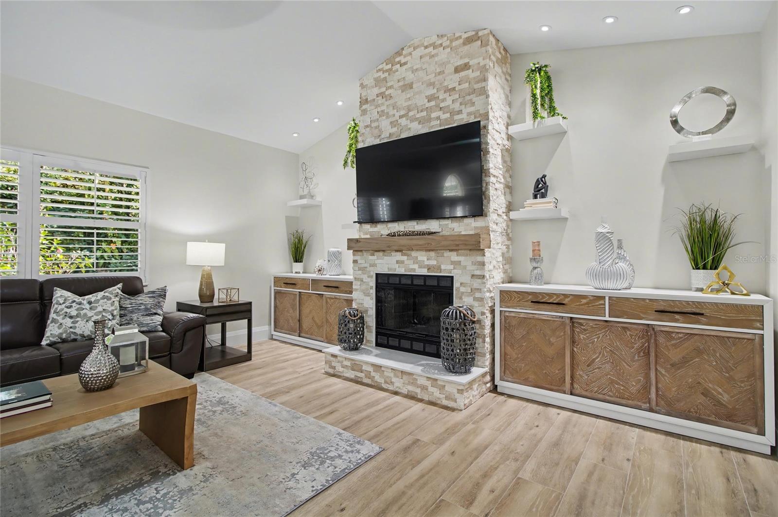 GOLDEN GATE ESTATE UNIT 34 - Residential