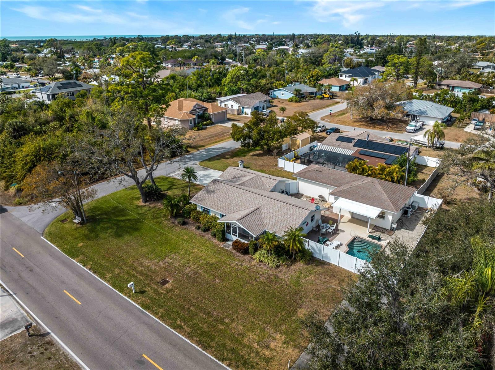 SOUTH VENICE - Residential