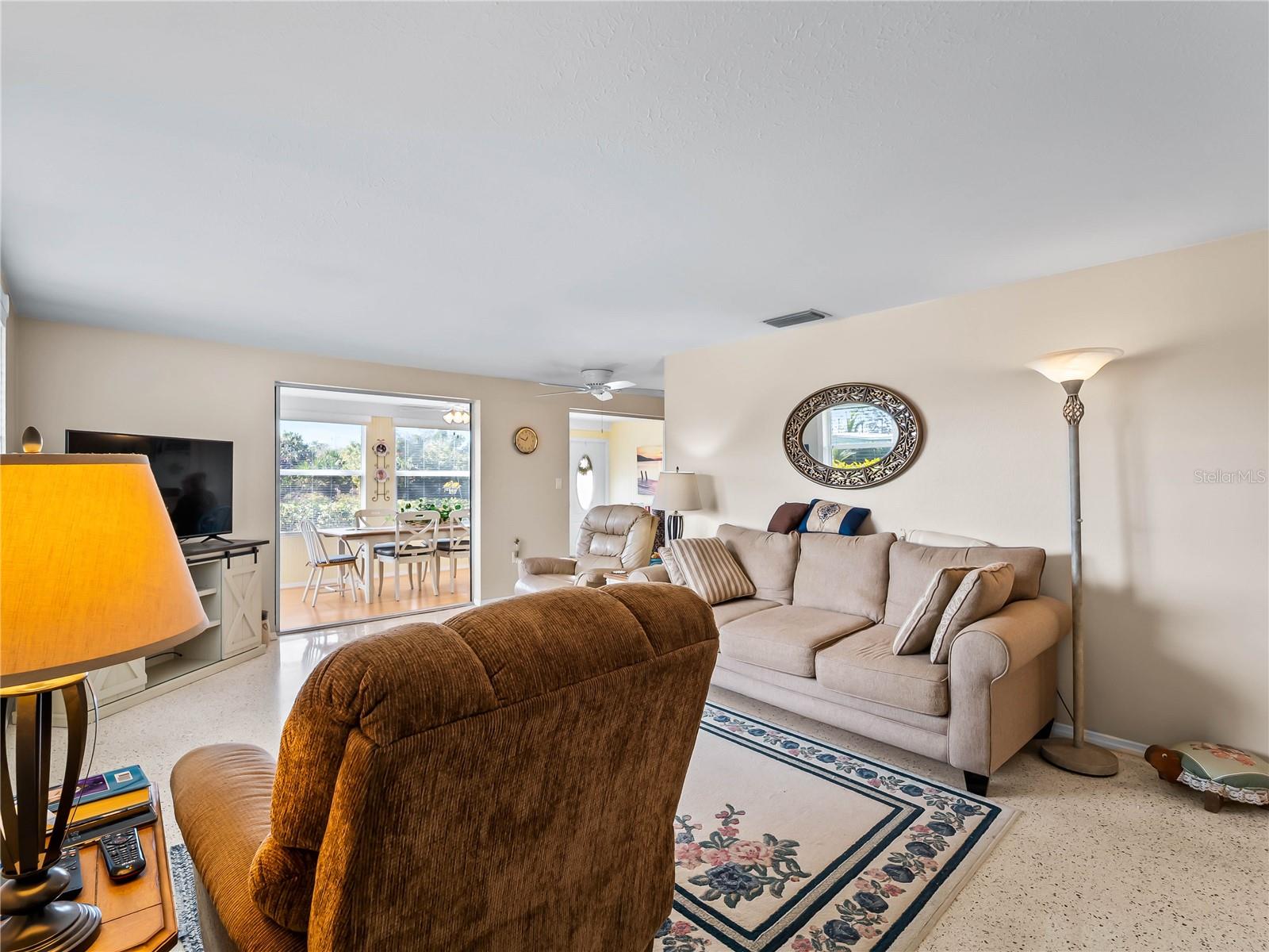 SOUTH VENICE - Residential