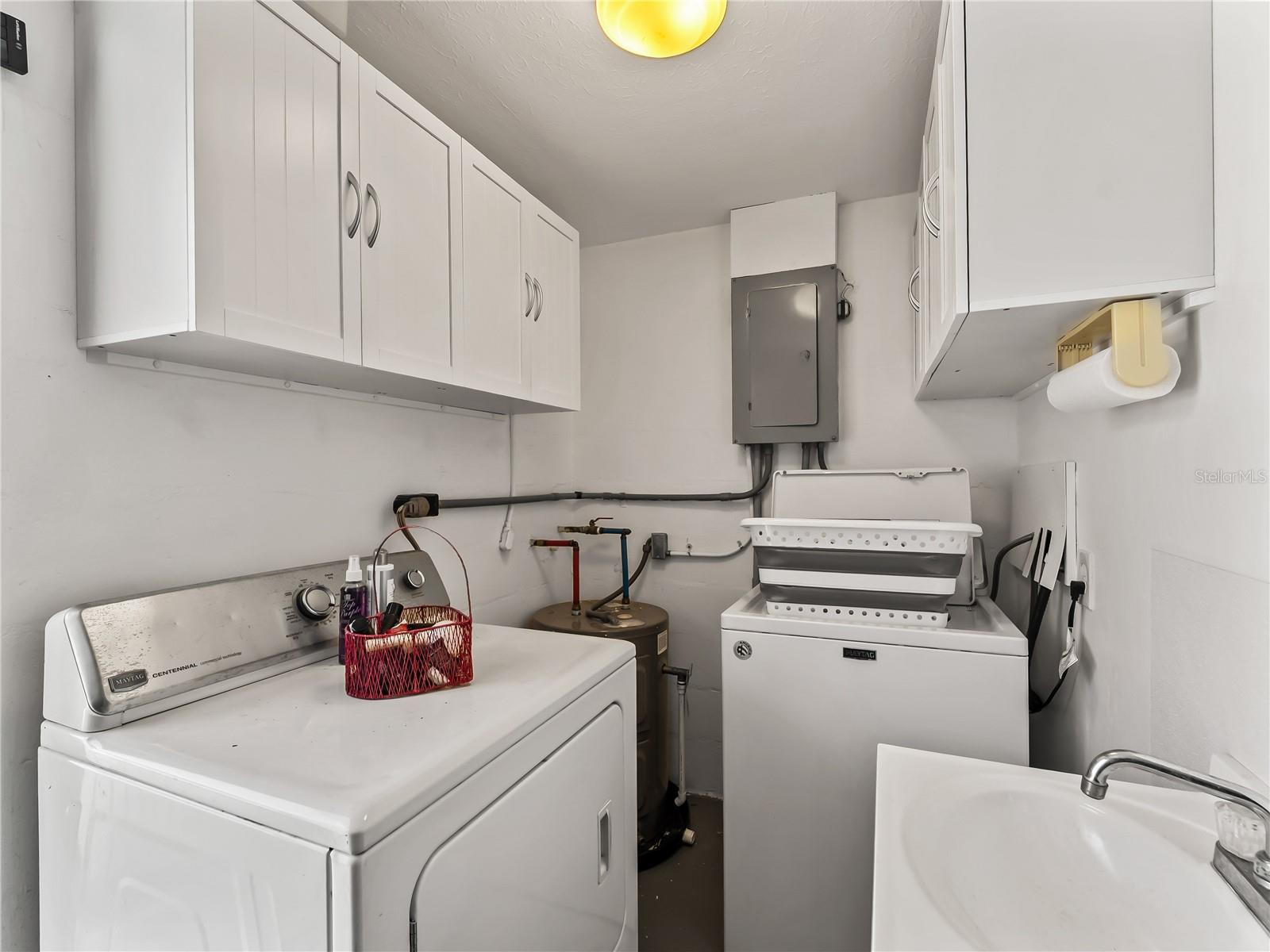 SOUTH VENICE - Residential