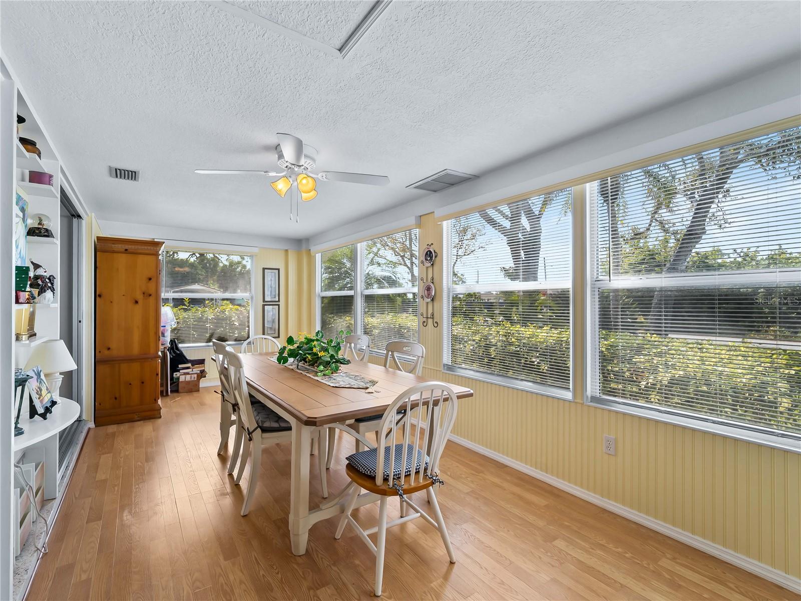 SOUTH VENICE - Residential