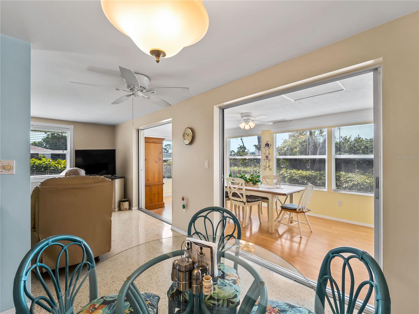 SOUTH VENICE - Residential