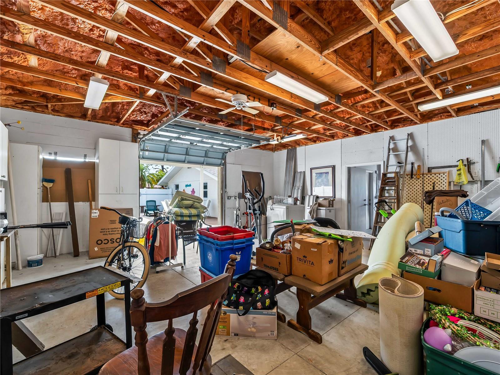 SOUTH VENICE - Residential