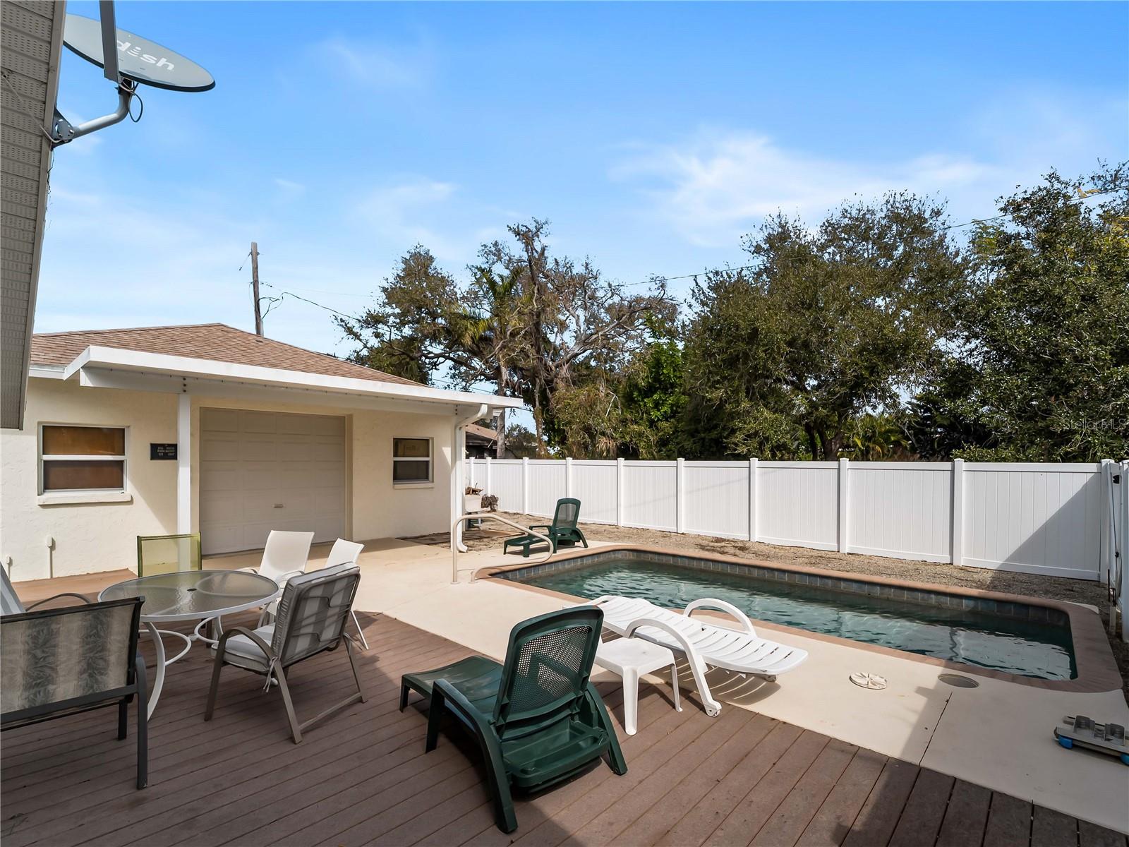 SOUTH VENICE - Residential