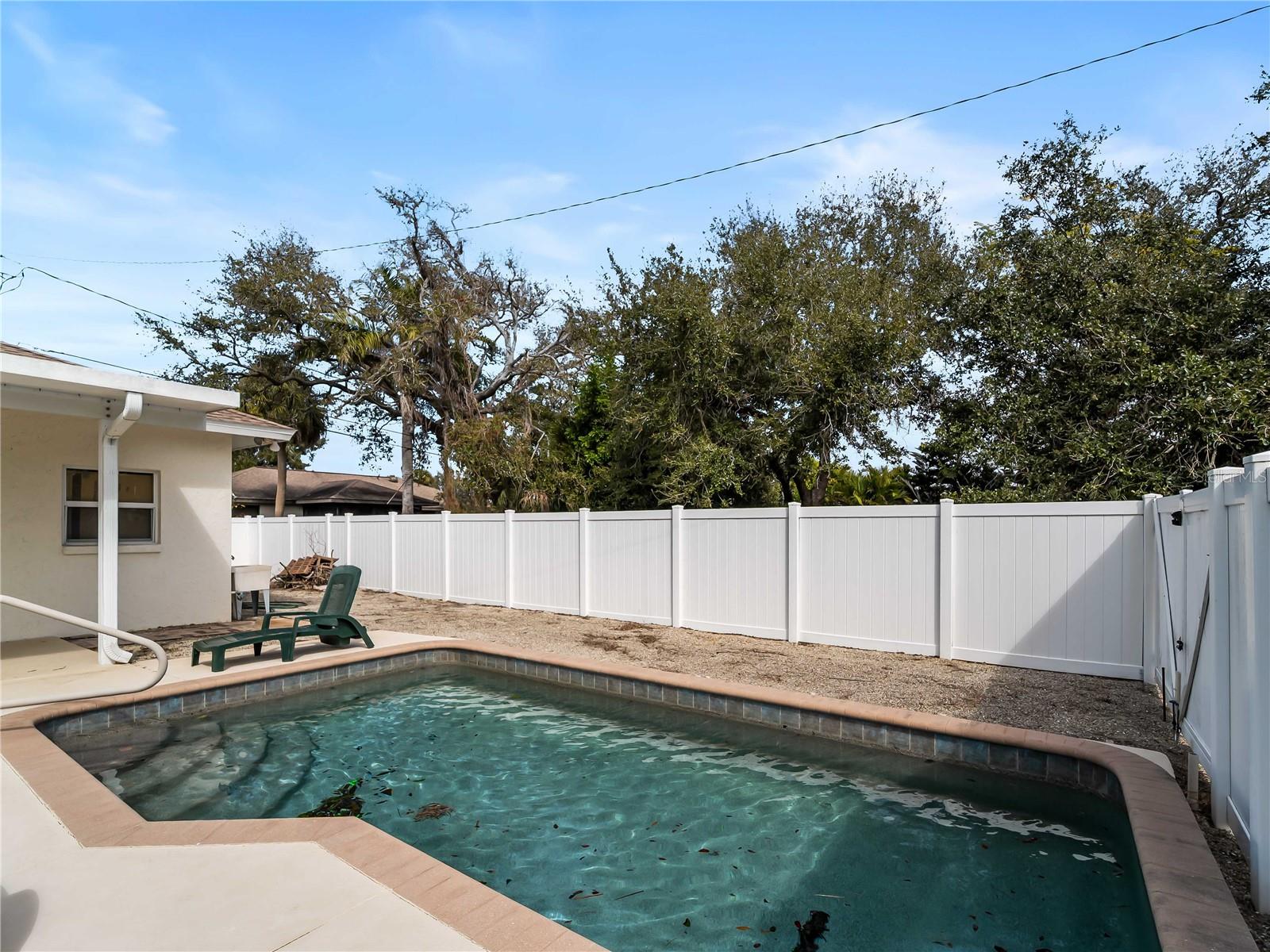 SOUTH VENICE - Residential