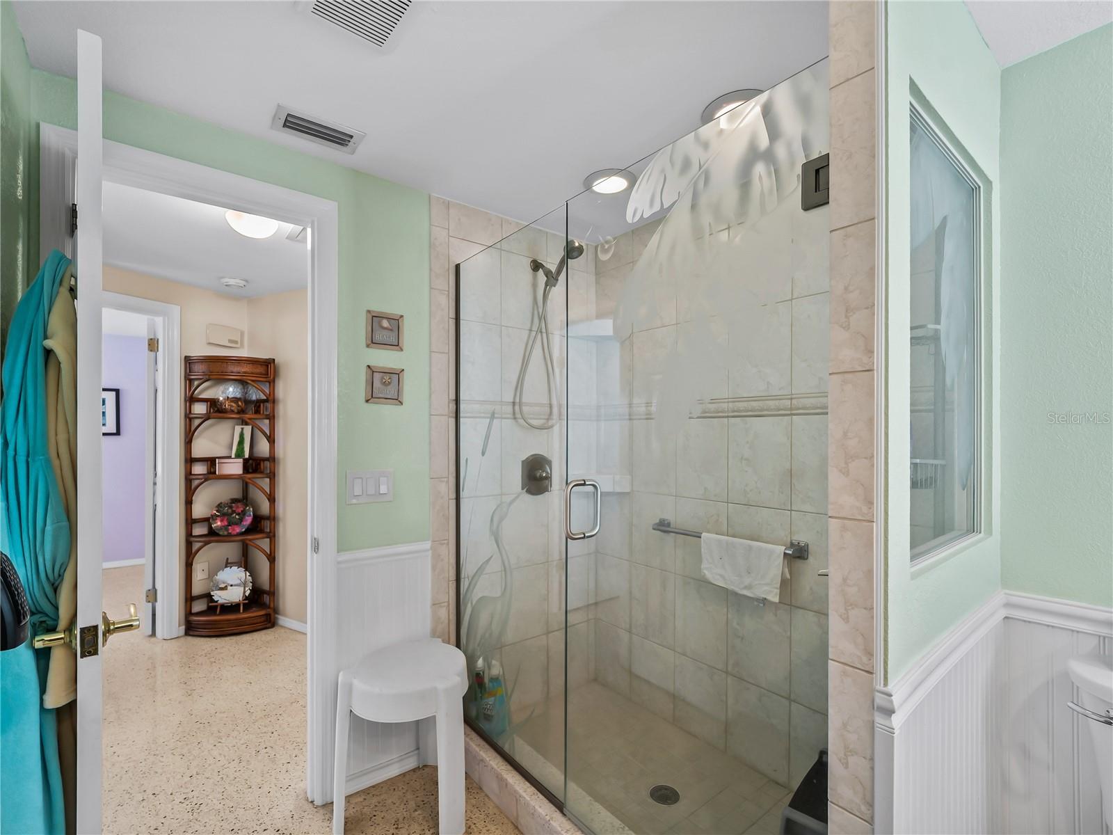 SOUTH VENICE - Residential