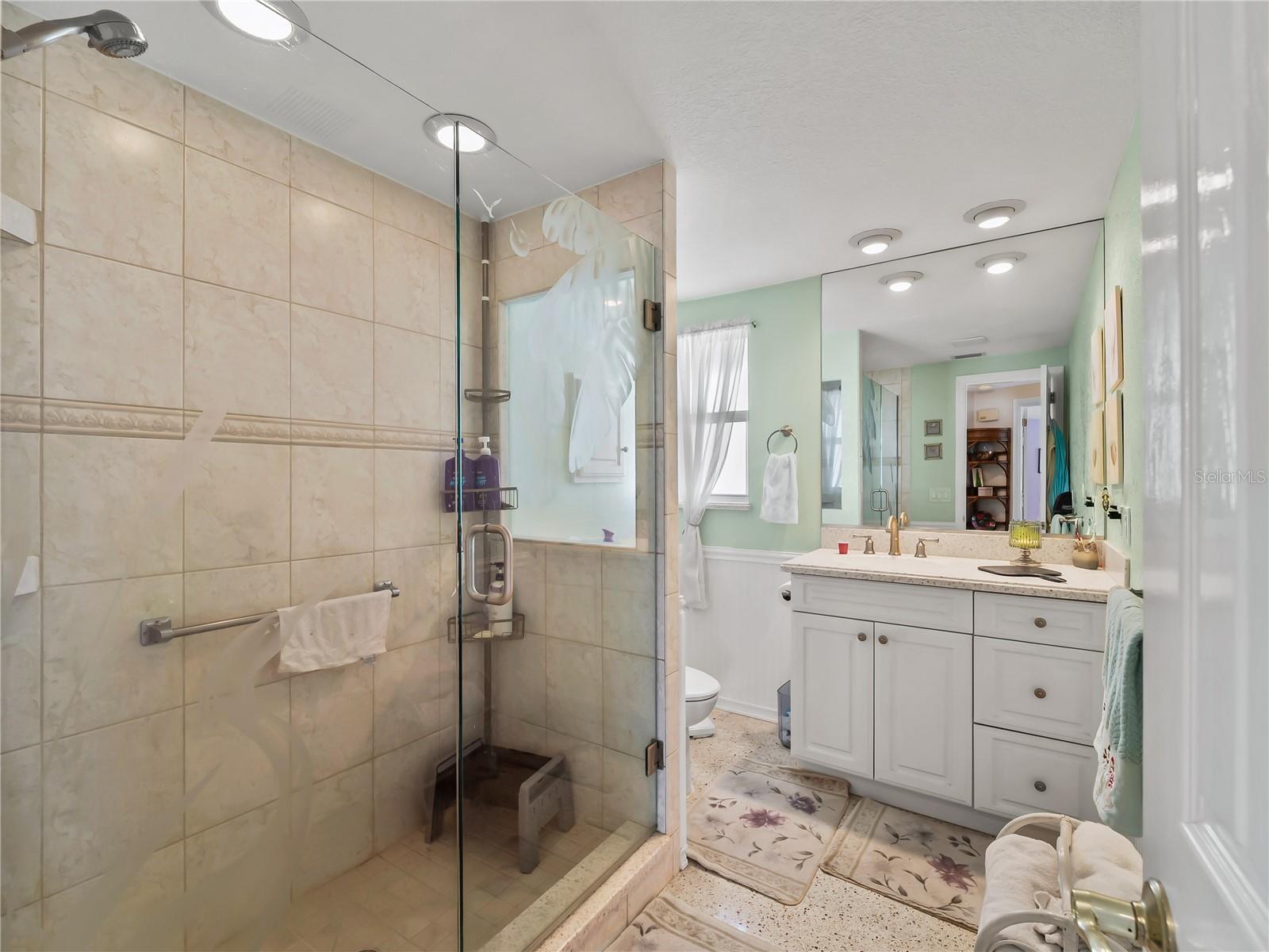 SOUTH VENICE - Residential