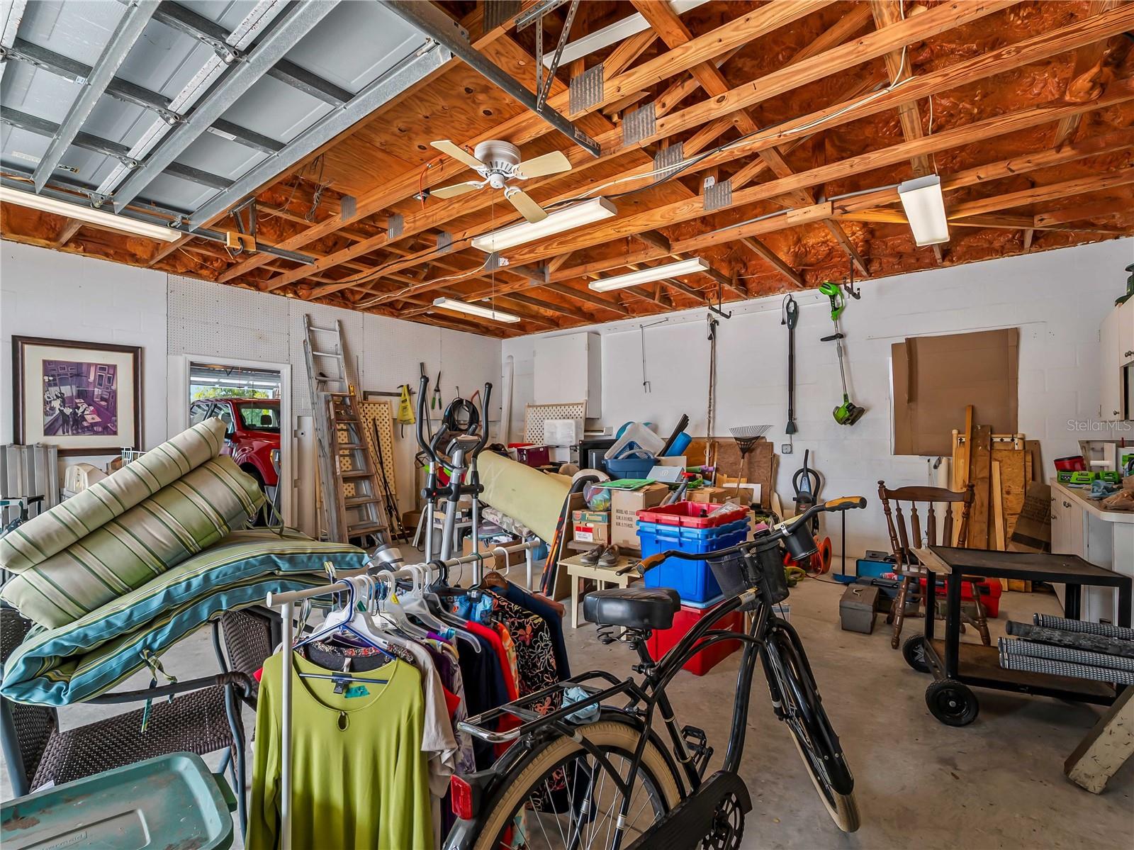 SOUTH VENICE - Residential