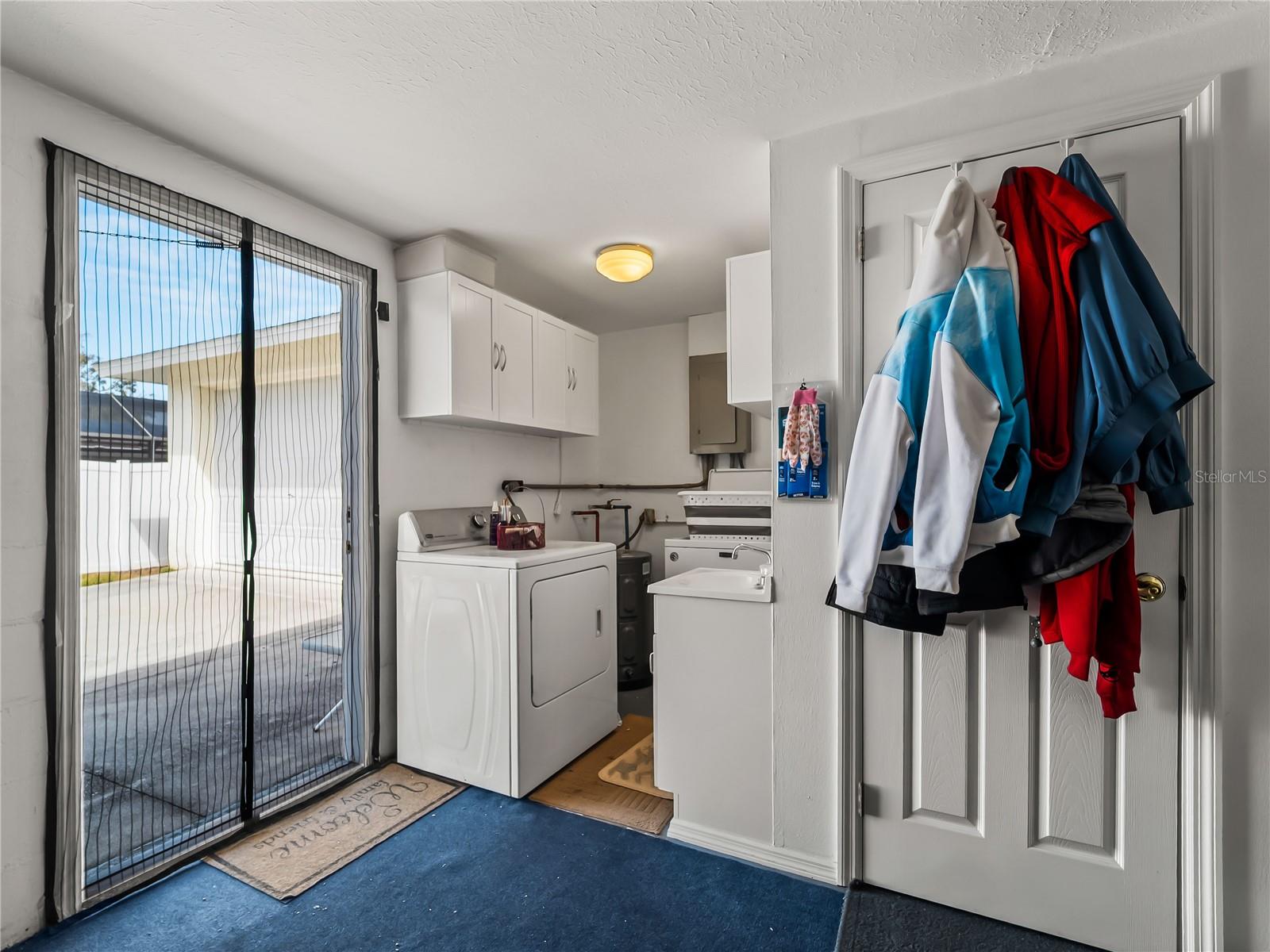 SOUTH VENICE - Residential