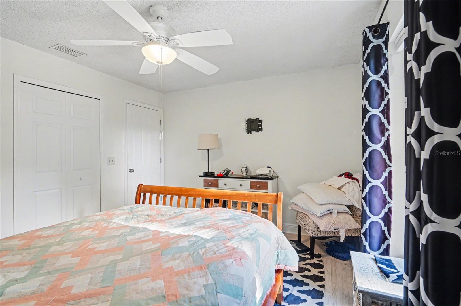 DELTONA - Residential