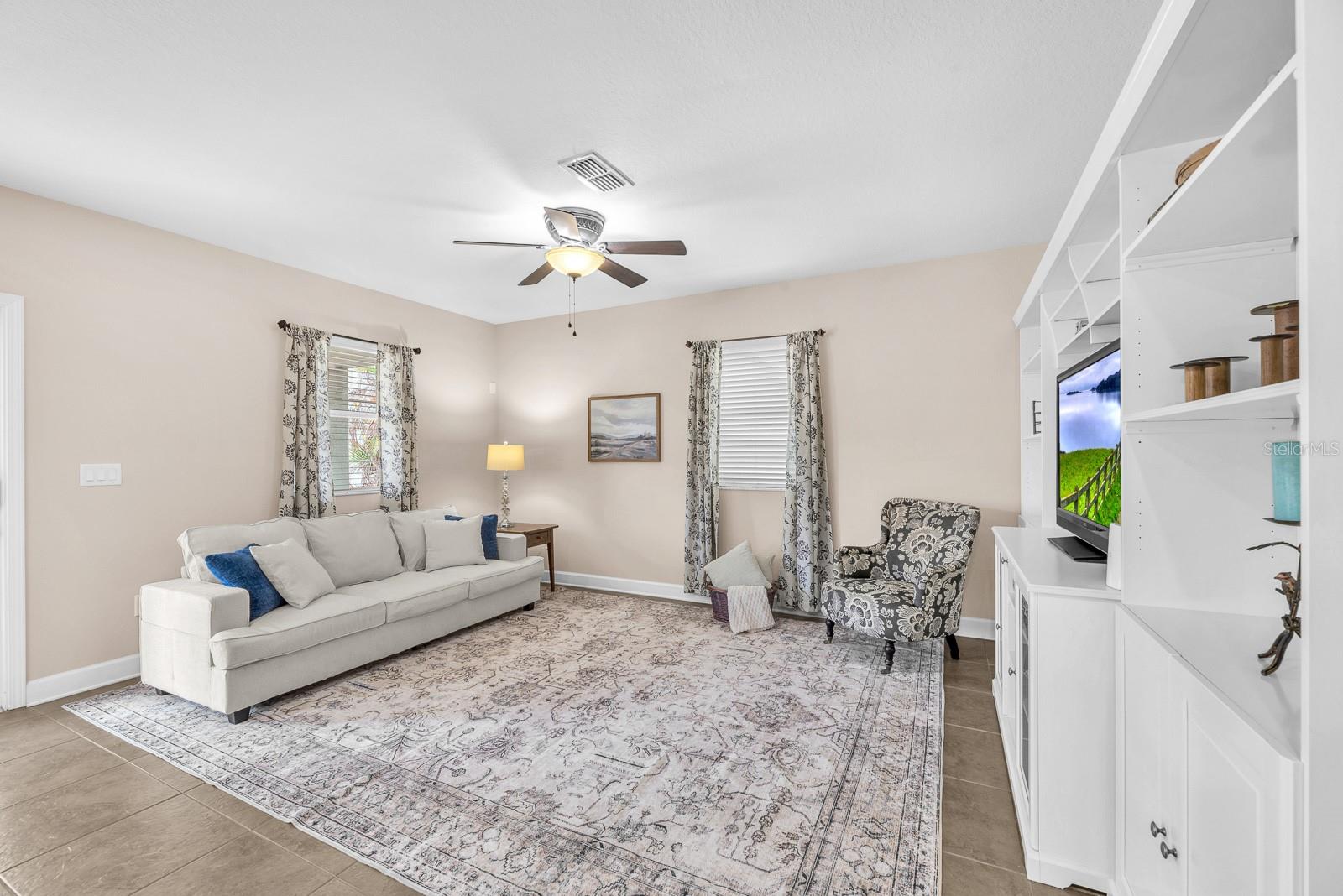 FISHHAWK RANCH TOWNCENTER PHAS - Residential