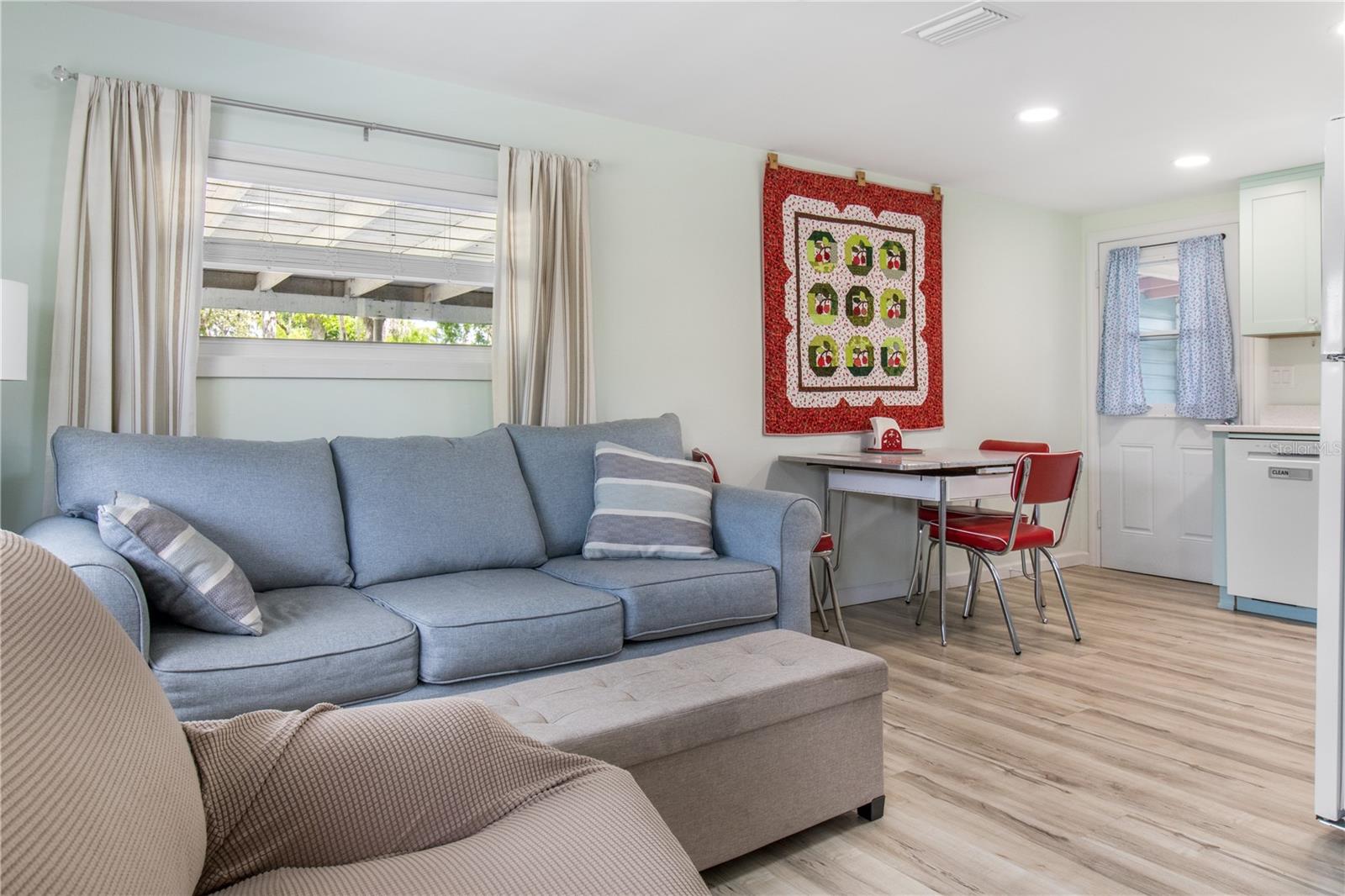 HICKORY HILL RETREATS UNIT 03 - Residential