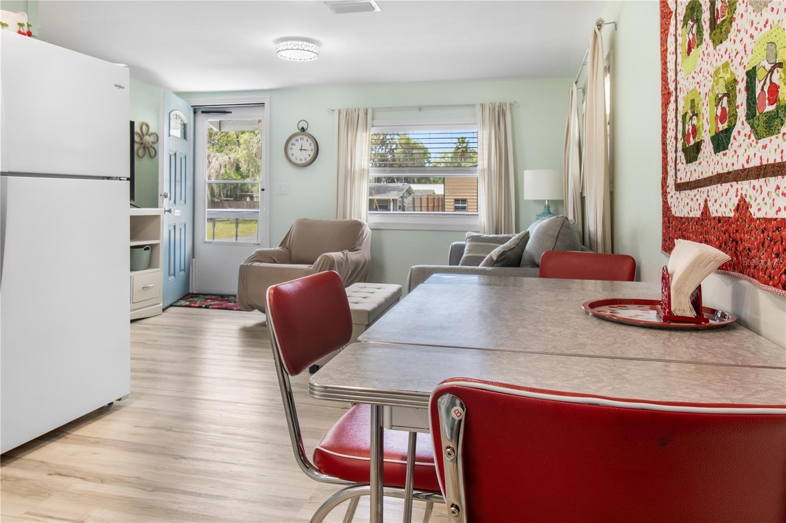 HICKORY HILL RETREATS UNIT 03 - Residential