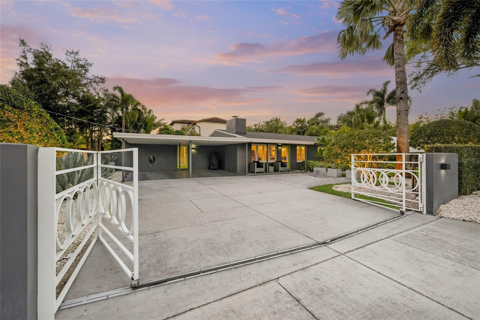 SHORELAND WOODS - Residential