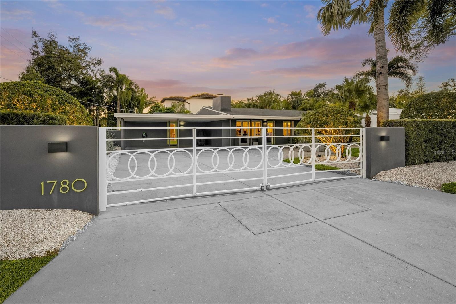 SHORELAND WOODS - Residential