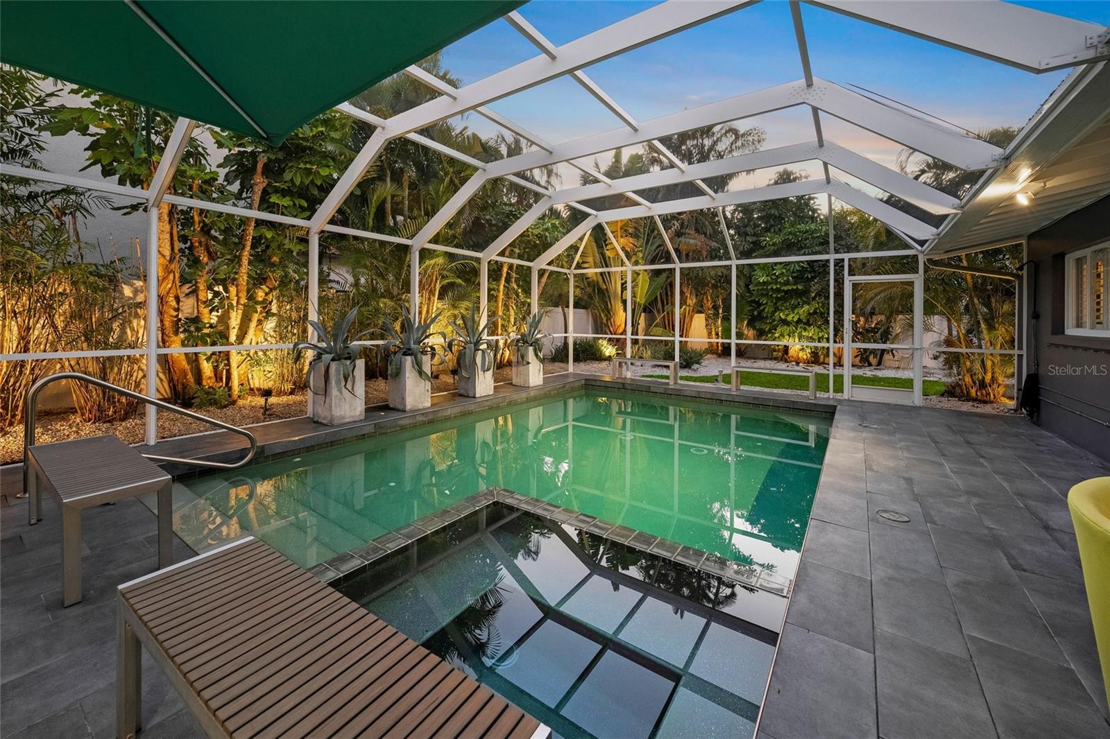 SHORELAND WOODS - Residential