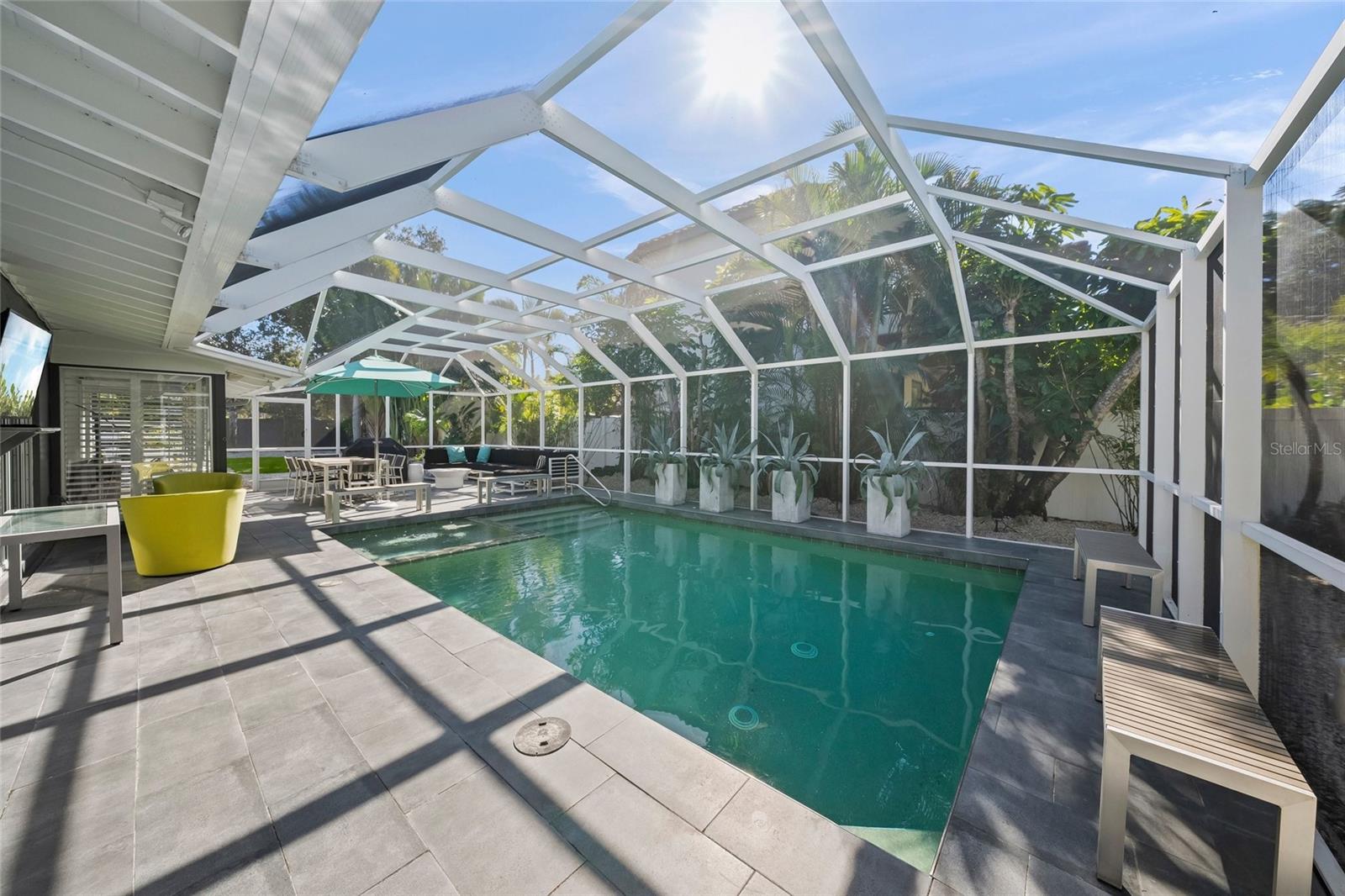 SHORELAND WOODS - Residential