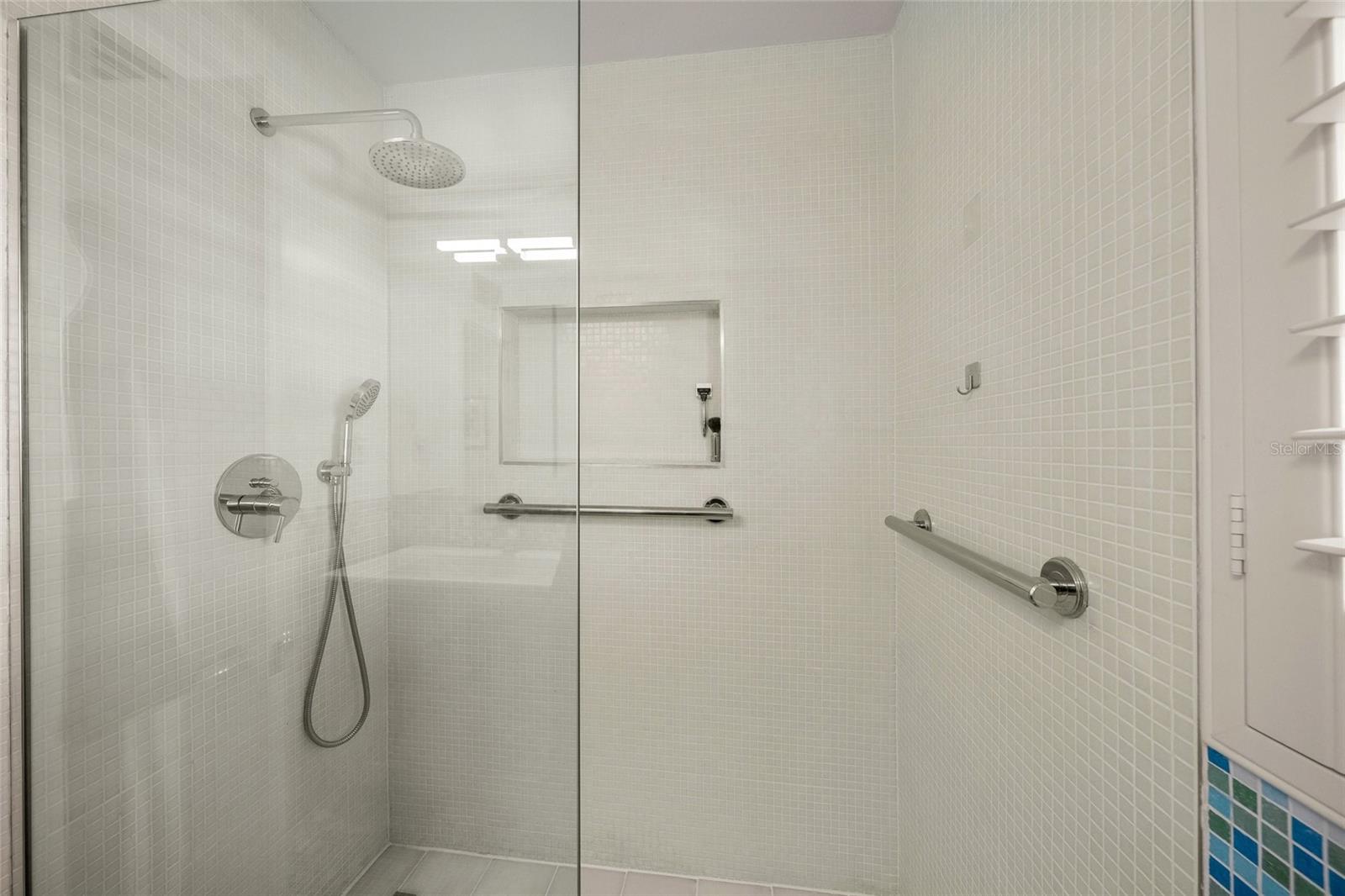 SHORELAND WOODS - Residential